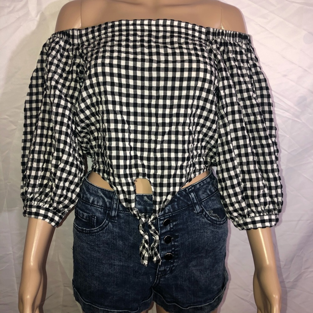 Forever 21 Black & White, Checkered Print Crop Top